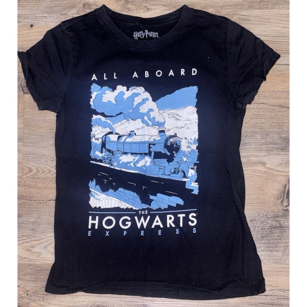 Harry Potter Hogwarts Express All Aboard Graphic Women's Black‎ Tee Medium Train